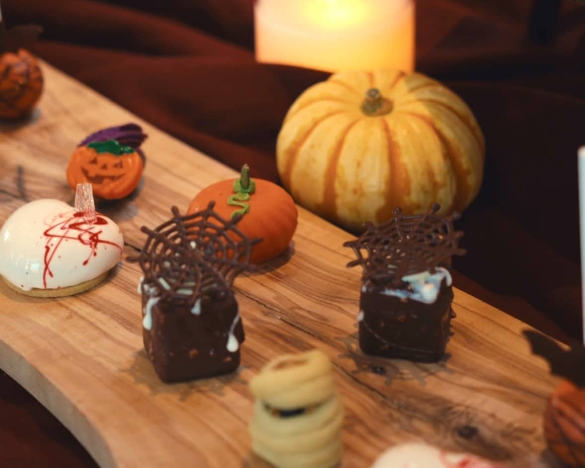 ウォルドーフ・アストリア大阪 ハロウィン セレブレーション スイーツビュッフェ
